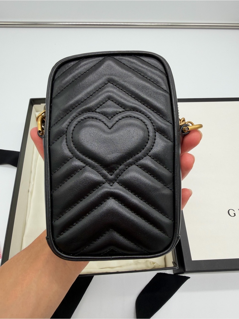 🆕 in Box Gucci Black Chevron Leather Mini Crossbody with Gold GG - Picture 4 of 11